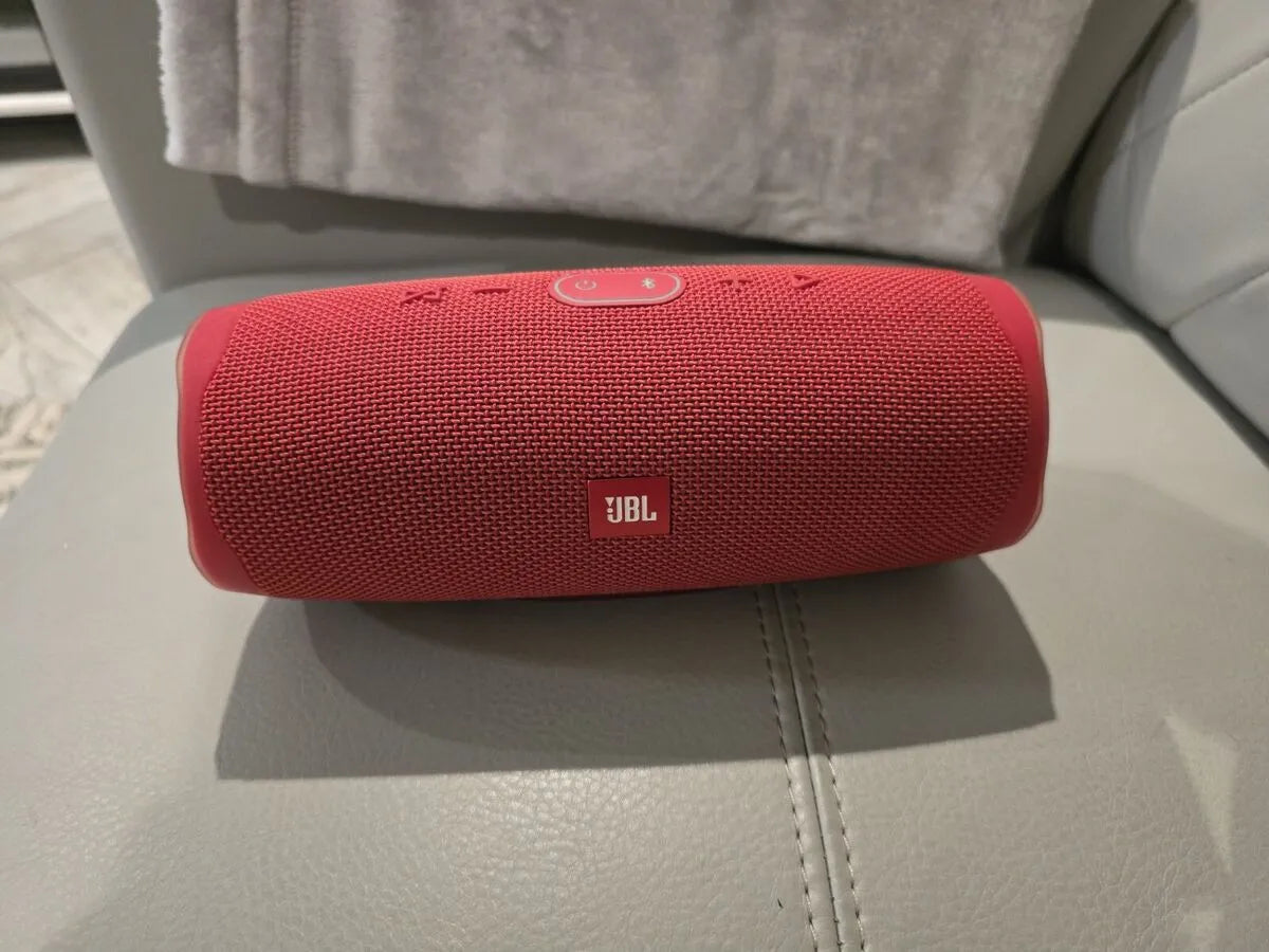 JBL Charge 4: Horas de música sin interrupciones